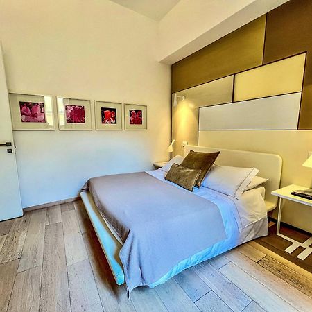 Santacroce Luxury Rooms Lecce Exterior photo