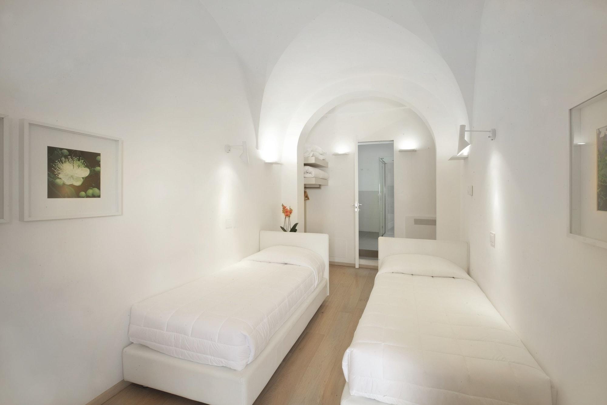 Santacroce Luxury Rooms Lecce Exterior photo