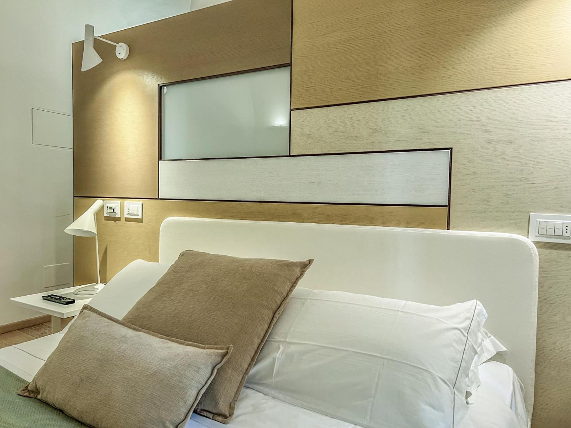 Santacroce Luxury Rooms Lecce Exterior photo