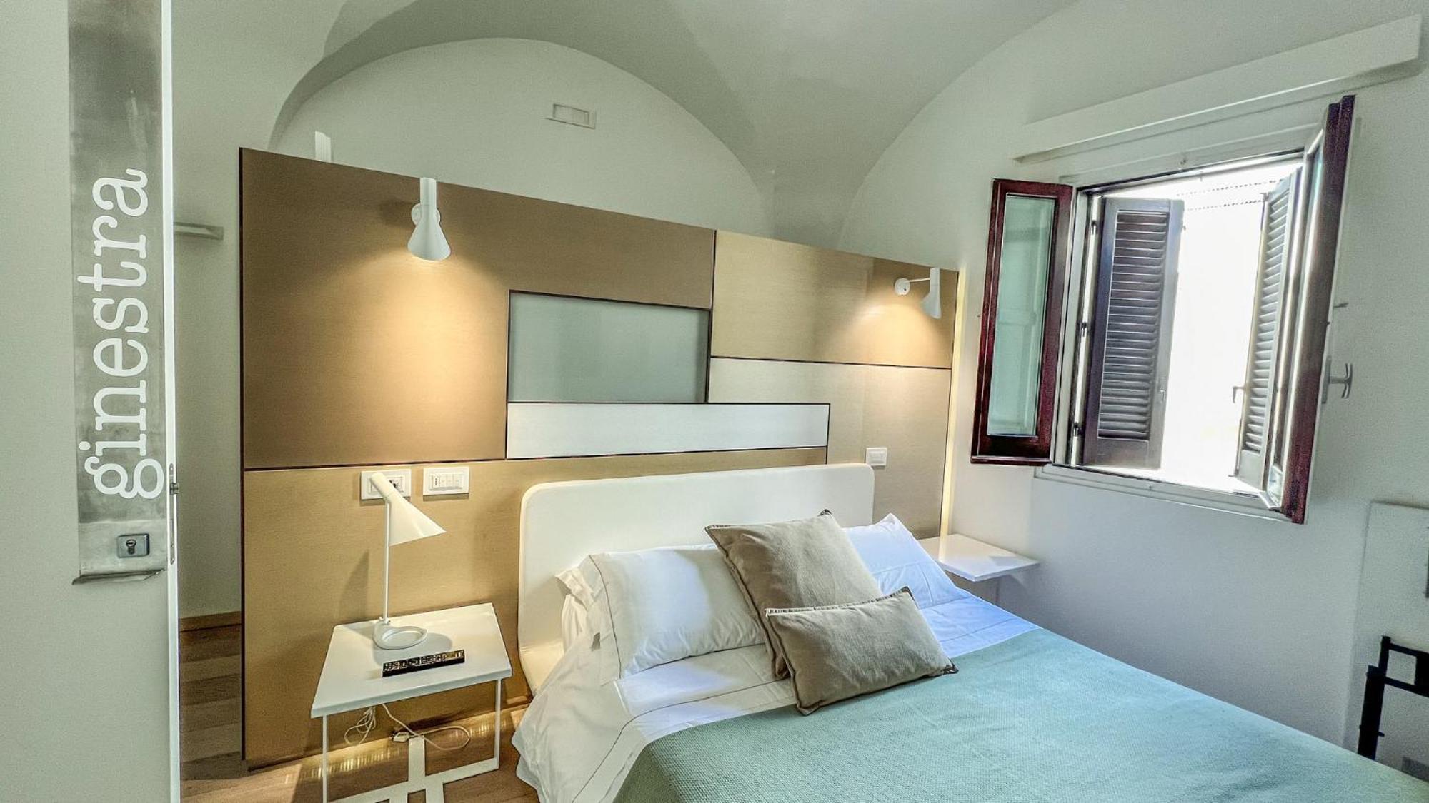 Santacroce Luxury Rooms Lecce Exterior photo